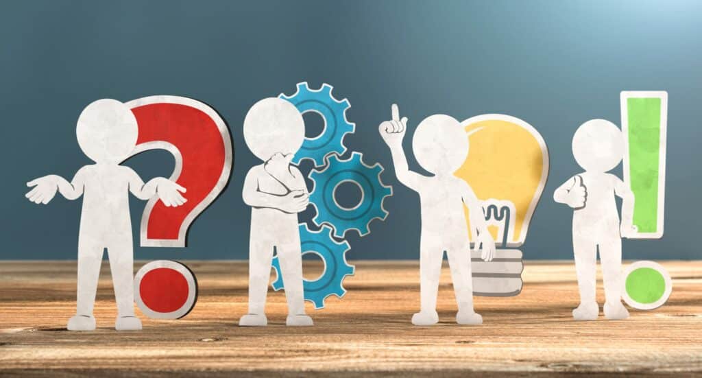 Papierfiguren symbolisieren Idee und Verwirklichung. © fotomek - stock.adobe.com